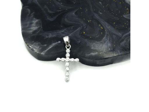 Krzyżyk srebrny z cyrkoniami