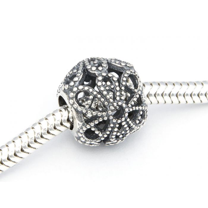Srebrna zawieszka Charms ażurowe kwiaty Srebrna zawieszka Charms ażurowe kwiaty