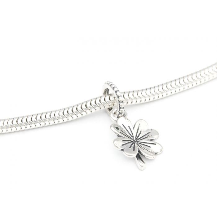 Srebrna zawieszka Charms koniczynka Srebrna zawieszka Charms koniczynka