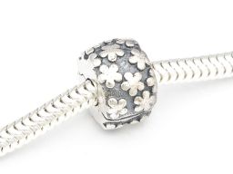 Srebrna zawieszka Charms kwiatki klips